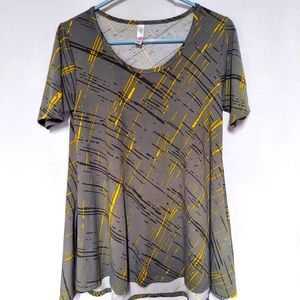 Lightly worn LulaRoe shirt. XXS.